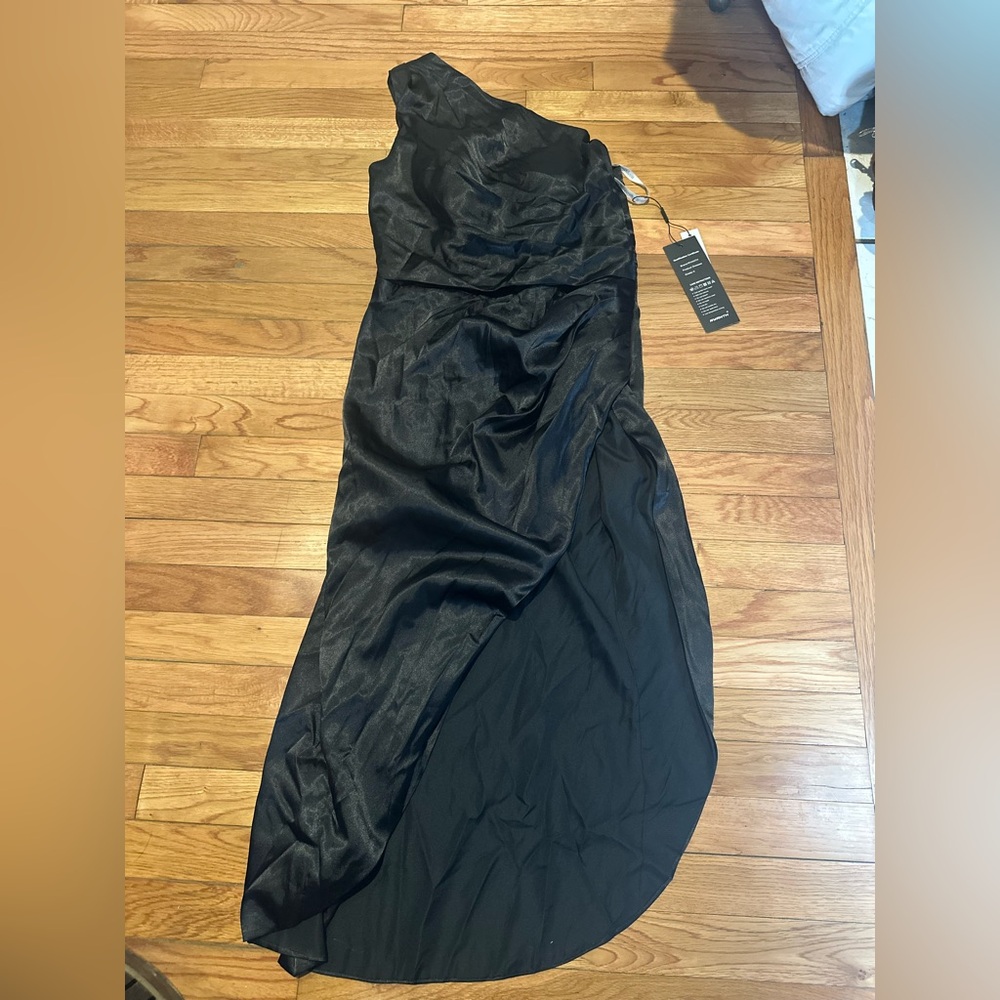 NWT Ryanth Dress Black Satin Mermaid Bridesmaids Dress Sz 8 One Shoulder Padded